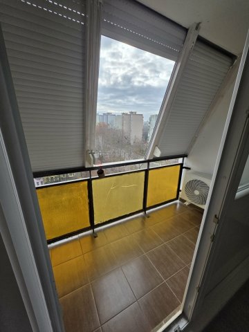 Eladó panellakás, Pécsett 48.9 M Ft, 3 szobás