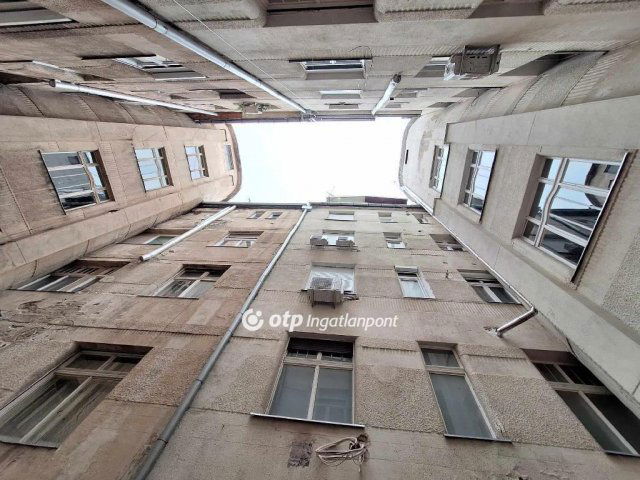 Eladó téglalakás, Budapesten, I. kerületben 135 M Ft, 2+1 szobás