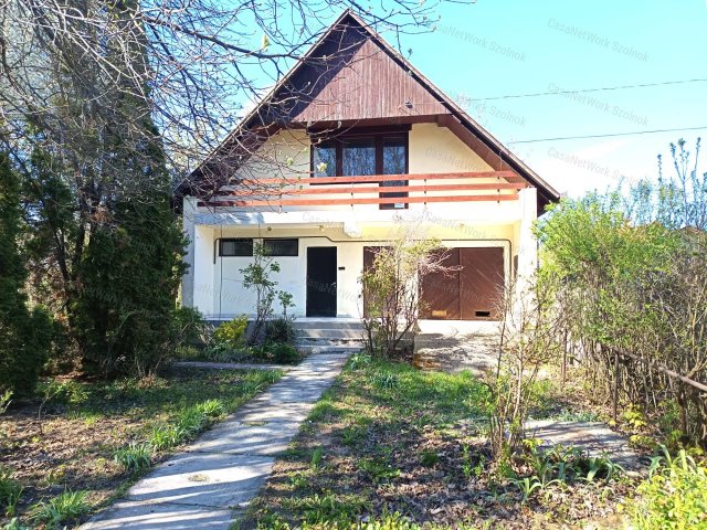 Eladó családi ház, Szajolon 39.9 M Ft, 2 szobás