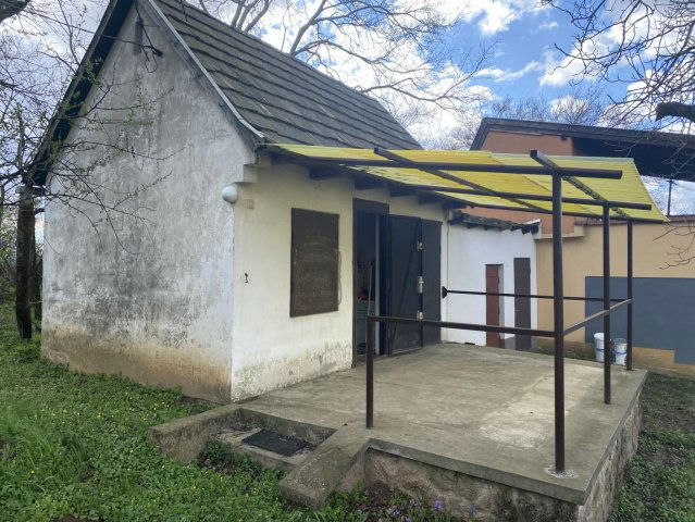 Eladó nyaraló, Vértesszőlősön 8.99 M Ft, 2 szobás