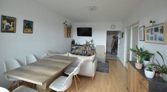 Eladó panellakás, Budapesten, III. kerületben 61.9 M Ft, 2 szobás