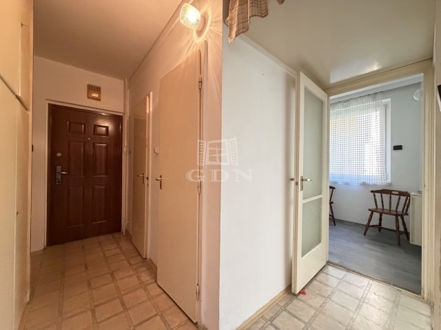 Kiadó panellakás, albérlet, Székesfehérvárott 150 E Ft / hó