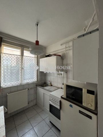 Eladó családi ház, Budapesten, XV. kerületben 68.5 M Ft