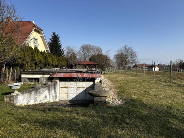 Eladó telek, Máriakálnokon 36 M Ft / költözzbe.hu