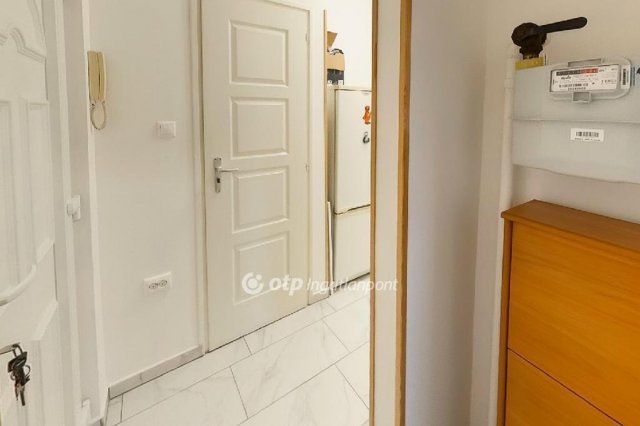 Eladó téglalakás, Egerben 43 M Ft, 2 szobás