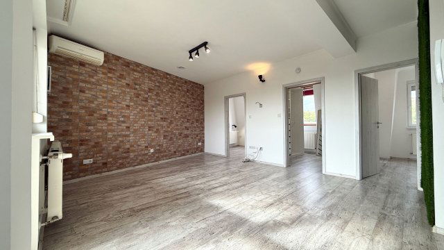 Eladó téglalakás, Debrecenben 68.9 M Ft, 3 szobás