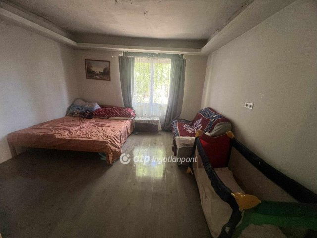 Eladó családi ház, Tápiószőlősön 7.9 M Ft, 2 szobás