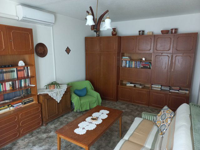 Kiadó panellakás, albérlet, Tatabányán 180 E Ft / hó