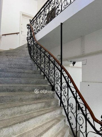 Eladó téglalakás, Pécsett 61.5 M Ft, 2 szobás