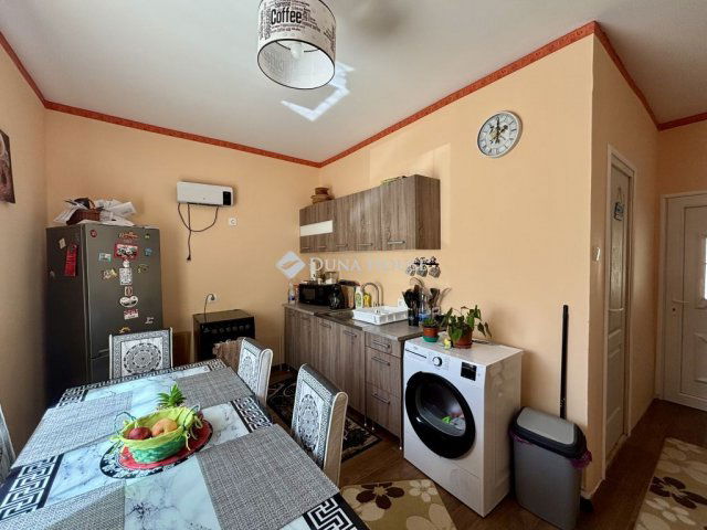 Eladó ikerház, Annavölgyben 32 M Ft, 2 szobás