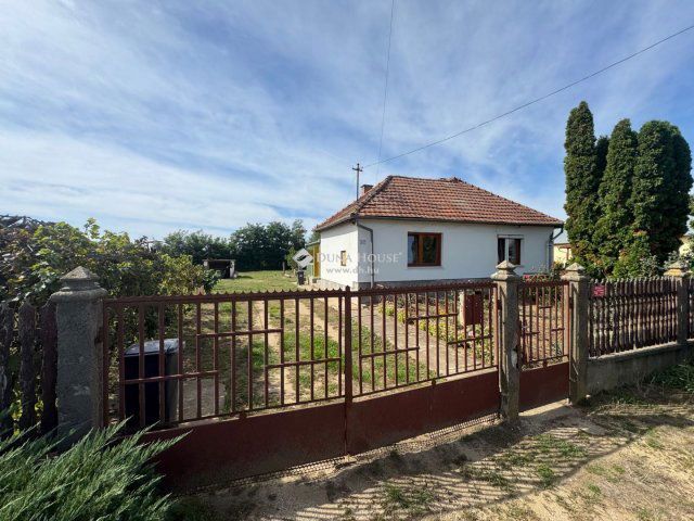 Eladó családi ház, Kállósemjénen 29.999 M Ft, 2 szobás