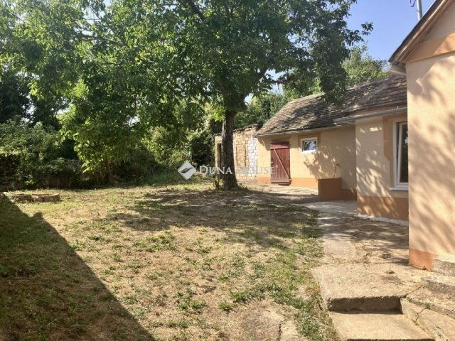 Eladó családi ház, Bodán 29.9 M Ft, 2 szobás