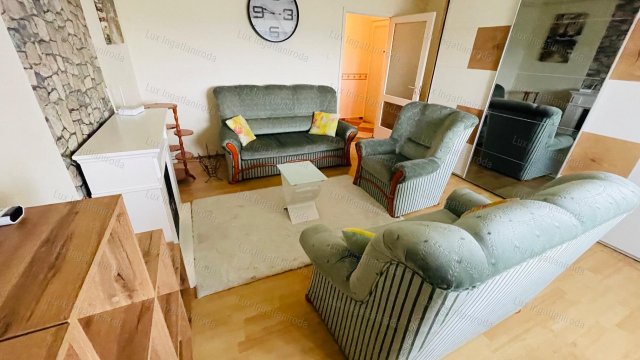 Kiadó téglalakás, albérlet, Komáromban 220 E Ft / hó