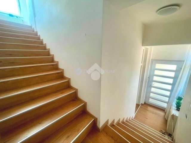 Eladó családi ház, Budapesten, X. kerületben 150 M Ft, 2 szobás