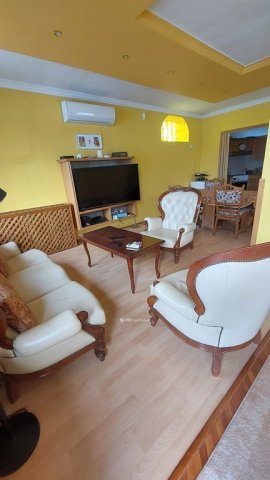 Eladó családi ház, Csornán 85 M Ft, 5 szobás