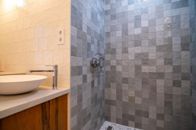 Eladó téglalakás, Budapesten, VI. kerületben 220 M Ft, 4 szobás