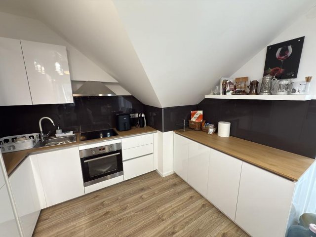 Eladó téglalakás, Szentendrén 95.9 M Ft, 3 szobás