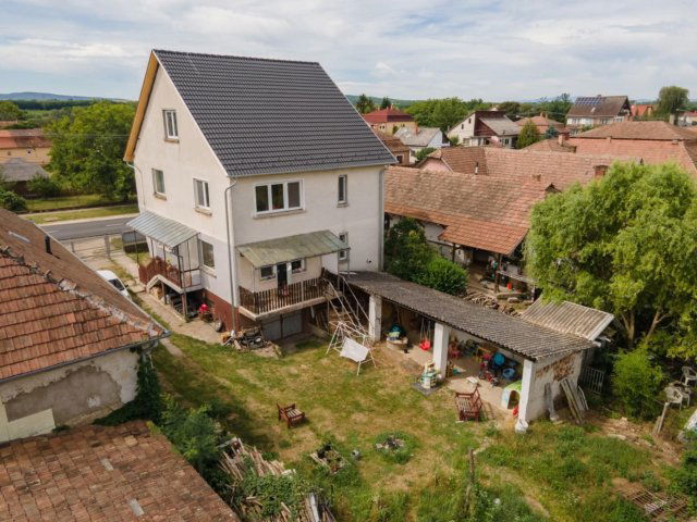 Eladó családi ház, Őrhalmon 37.99 M Ft, 5 szobás