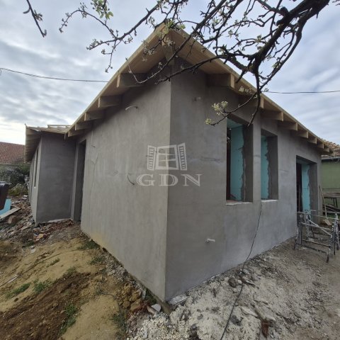 Eladó családi ház, Érden 129.9 M Ft, 4 szobás