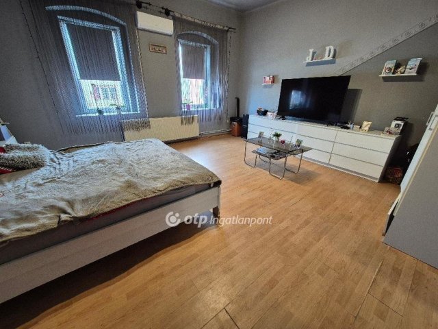 Eladó családi ház, Szentesen 39.9 M Ft, 4 szobás