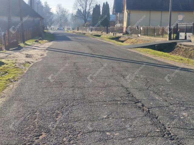 Eladó telek, Kiscsehin 1.3 M Ft / költözzbe.hu