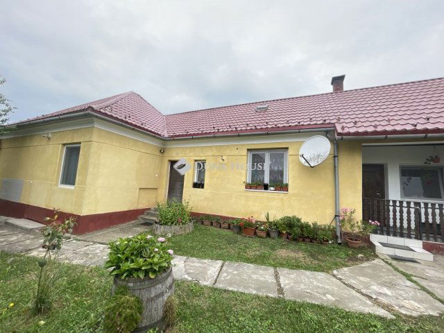 Eladó családi ház, Viszákon 47.99 M Ft, 4 szobás