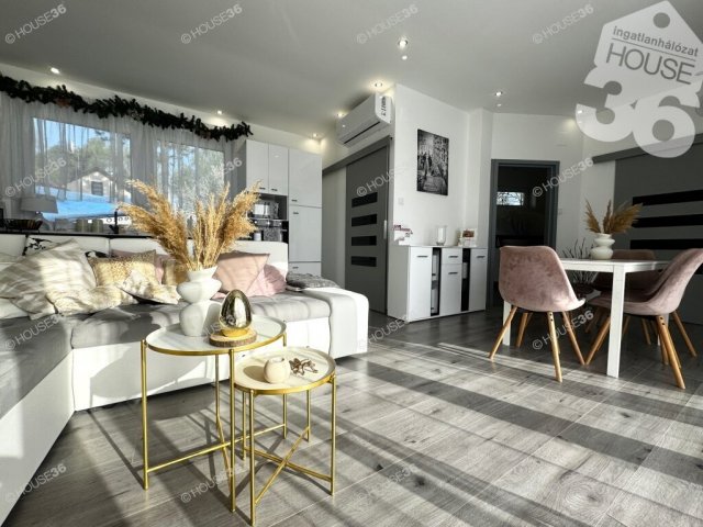 Eladó családi ház, Kecskeméten 95.9 M Ft, 3 szobás