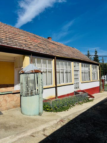 Eladó családi ház, Csőváron 24.99 M Ft, 4 szobás