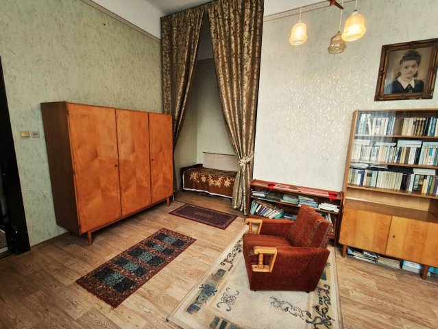 Eladó téglalakás, Pécsett 59.9 M Ft, 3+1 szobás