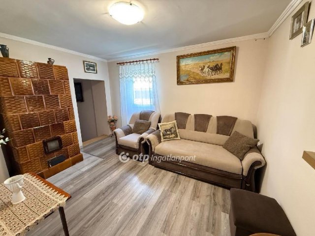 Eladó családi ház, Budapesten, XI. kerületben 75 M Ft, 2 szobás