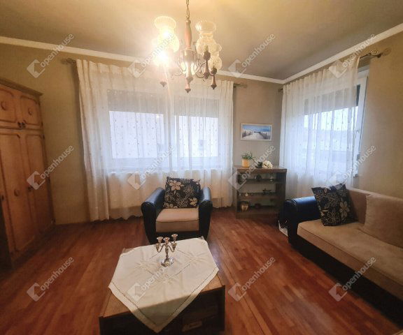 Eladó családi ház, Nyúlon 107 M Ft, 4 szobás