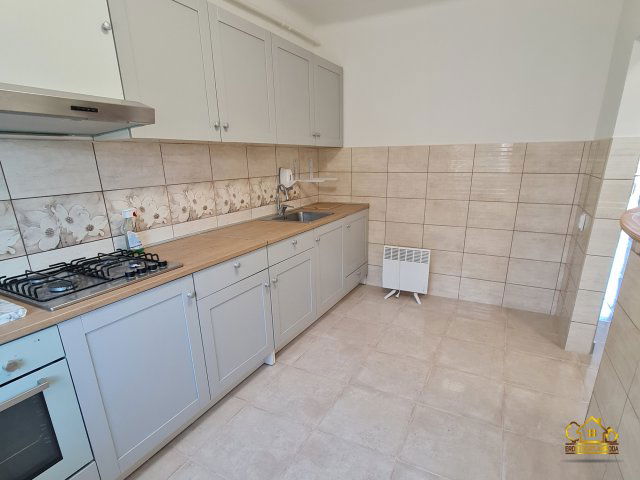 Eladó téglalakás, Szigetszentmiklóson 69 M Ft, 2+1 szobás