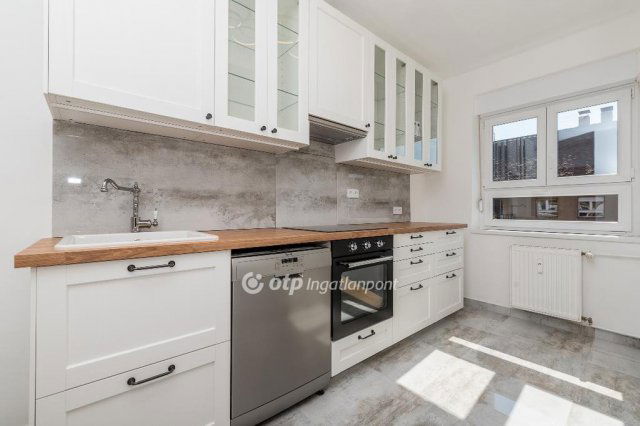 Kiadó téglalakás, albérlet, Budapesten, I. kerületben, 4 szobás