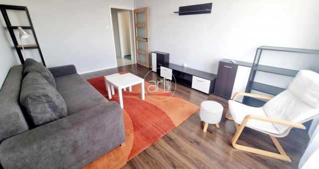 Eladó panellakás, Szegeden 64.9 M Ft, 2+1 szobás