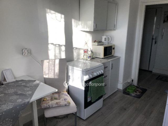 Eladó téglalakás, Ajkán 28.5 M Ft, 1 szobás