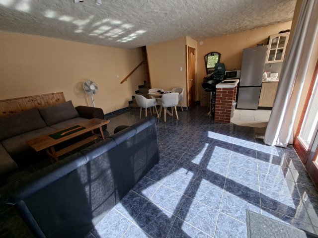 Eladó családi ház, Poroszlón 75 M Ft, 4 szobás