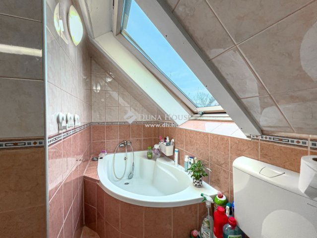 Eladó családi ház, Budapesten, XVII. kerületben 89.9 M Ft