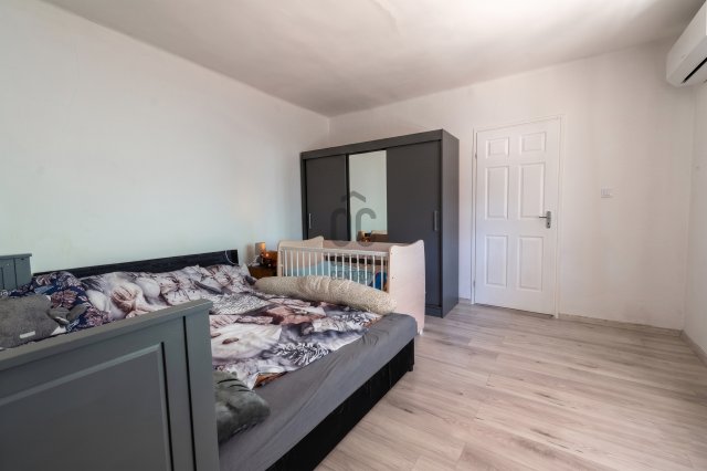 Eladó családi ház, Csákváron 49.9 M Ft, 3 szobás