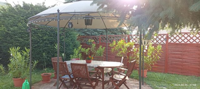 Eladó családi ház, Székesfehérvárott, Zsolnai úton 157.9 M Ft