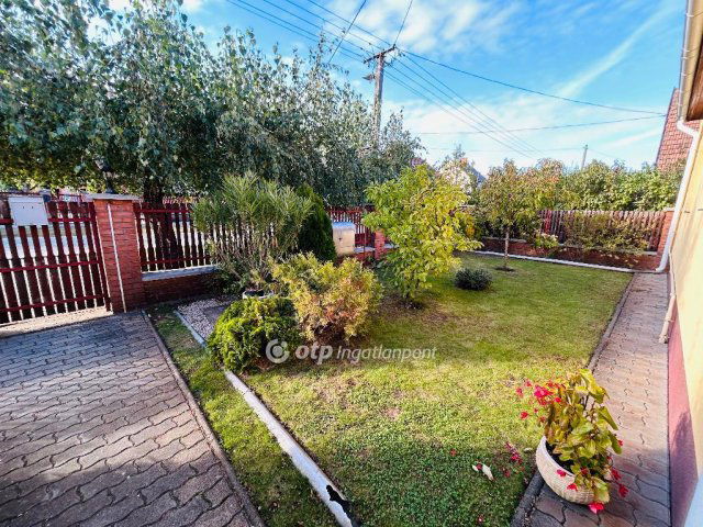 Eladó családi ház, Tégláson 91 M Ft, 3+1 szobás