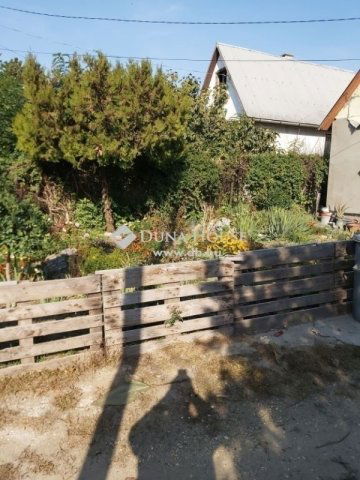 Eladó családi ház, Dunaharasztin 25 M Ft, 3 szobás