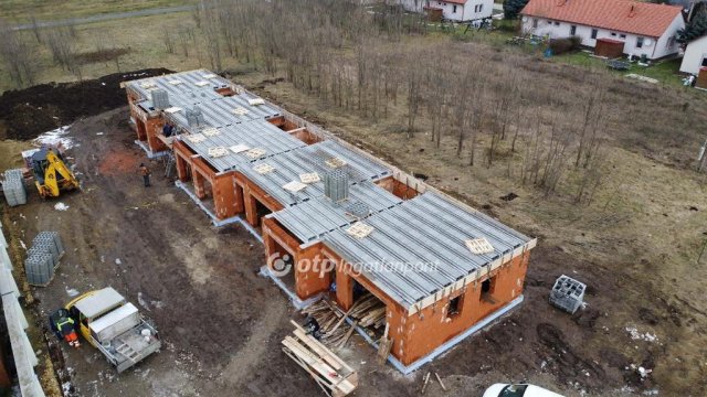 Eladó sorház, Felsőzsolcán 74.99 M Ft, 4 szobás