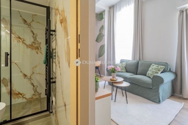 Eladó téglalakás, Budapesten, VII. kerületben 43.9 M Ft