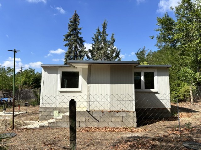 Eladó családi ház, Debrecenben 13.5 M Ft, 2 szobás