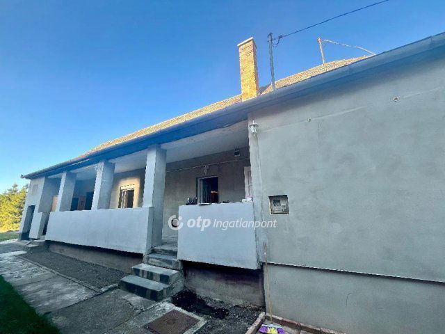 Eladó családi ház, Gyöngyöshalászon 34.99 M Ft, 3 szobás