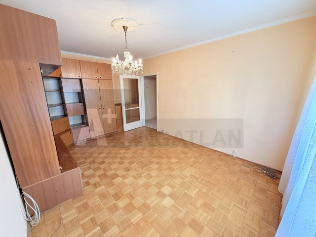 Eladó panellakás, Szegeden 51.9 M Ft, 2 szobás