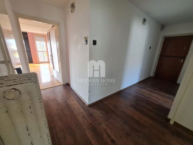 Eladó téglalakás, Siófokon 57.5 M Ft, 1+2 szobás