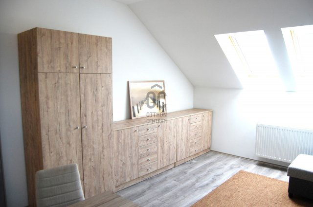 Eladó téglalakás, Kőszegen 36.9 M Ft, 1 szobás