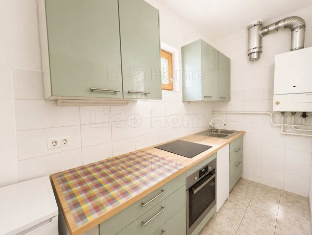 Eladó családi ház, Zircen 89 M Ft, 3 szobás