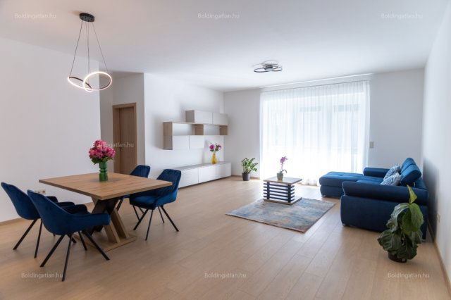 Kiadó téglalakás, albérlet, Kaposváron 300 E Ft / hó, 3 szobás